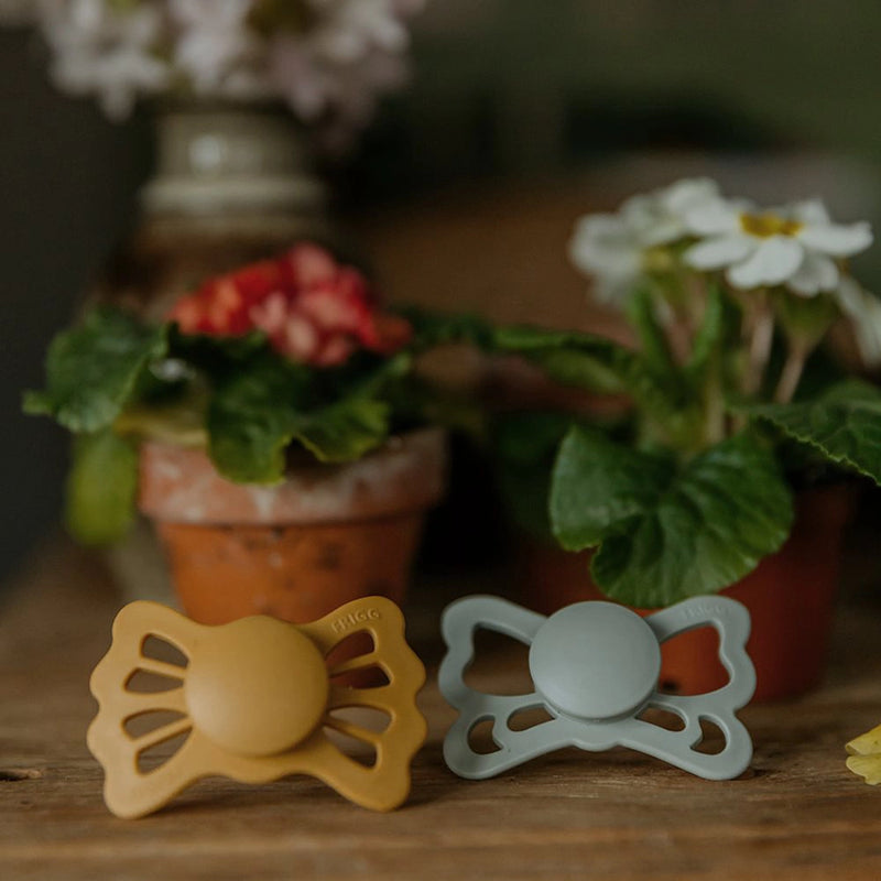 FRIGG Symmetrical Pacifier - Lucky Silicone Size 2 - Honey Gold