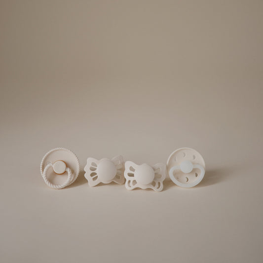 FRIGG Baby's First Pacifier - Confezione da 4 Moonlight Sailing - Cream