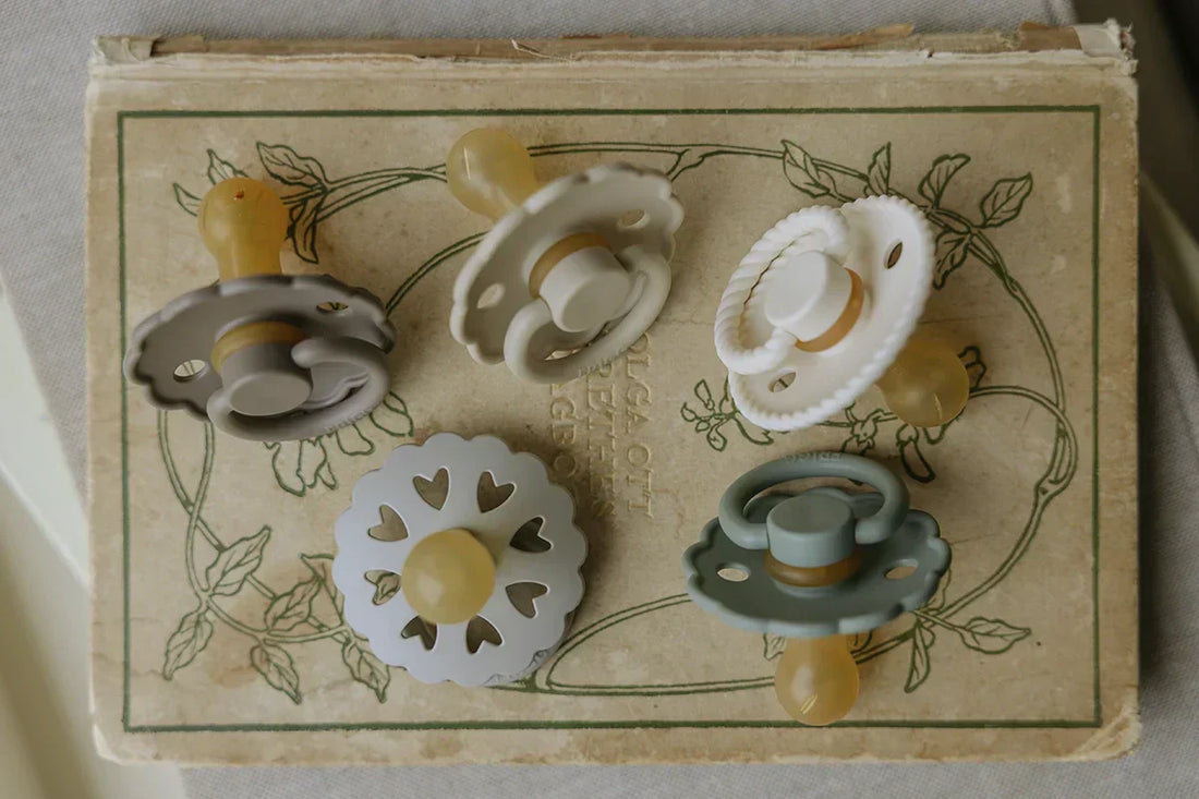 Simple Click Lock System How FRIGG’s Click-Lock® System protects your baby