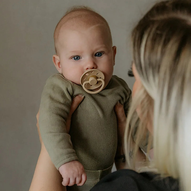 FRIGG Round Pacifier - Moon Phase Latex Size 1 - Croissant