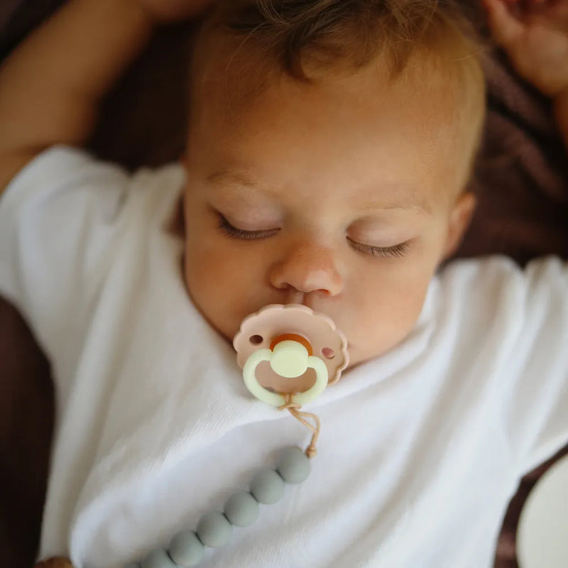 FRIGG Round Pacifier - Daisy Night Latex Size 1 - Cream