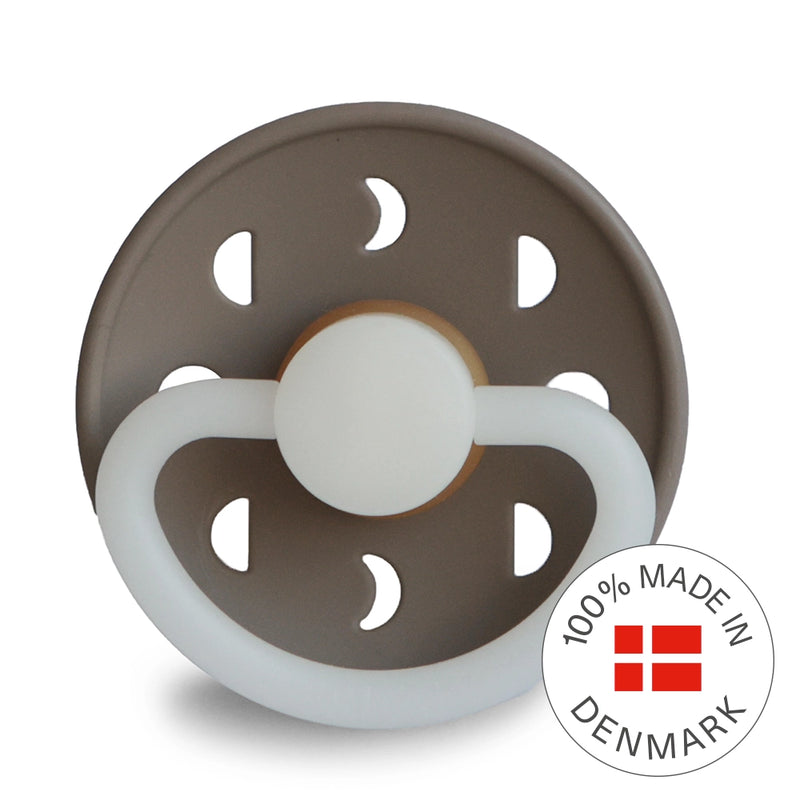 FRIGG Round Pacifier - Moon Phase Night Latex Size 2 - Portobello