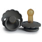 FRIGG Round Pacifier - Daisy Latex Size 2 - Graphite