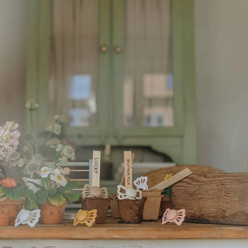 FRIGG Anatomical Pacifier - Butterfly Silicone Size 2 - Pretty In Peach