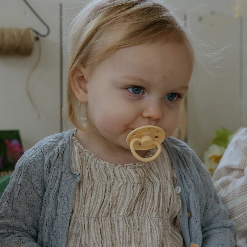 FRIGG Round Pacifier - Moon Phase Silicone Size 1 - Pale Daffodil