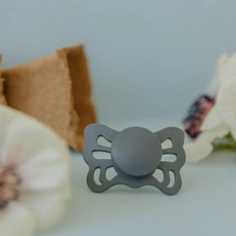 FRIGG Anatomical Pacifier - Butterfly Silicone Size 1 - Slate