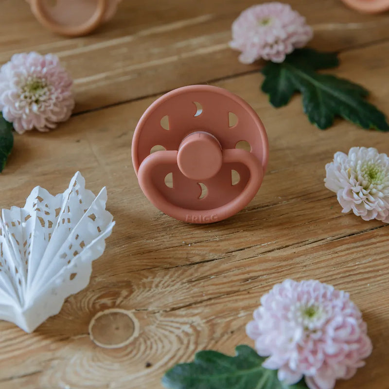 FRIGG Round Pacifier - Moon Phase Silicone Size 2 - Powder Blush