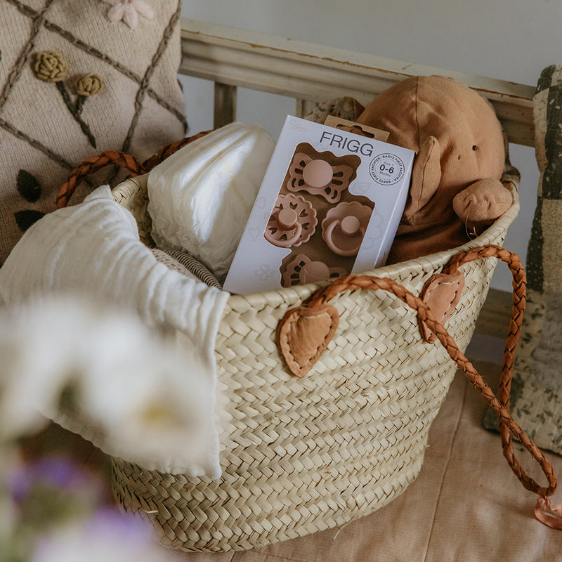 FRIGG Baby's First Pacifier - 4-Pack Floral Heart - Blush