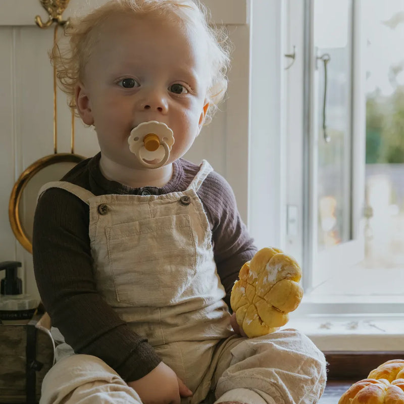 FRIGG Round Pacifier - Daisy Silicone Size 1 - Chamomile