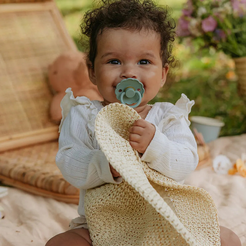 FRIGG Round Pacifier - Daisy Latex Size 1 - Lily Pad