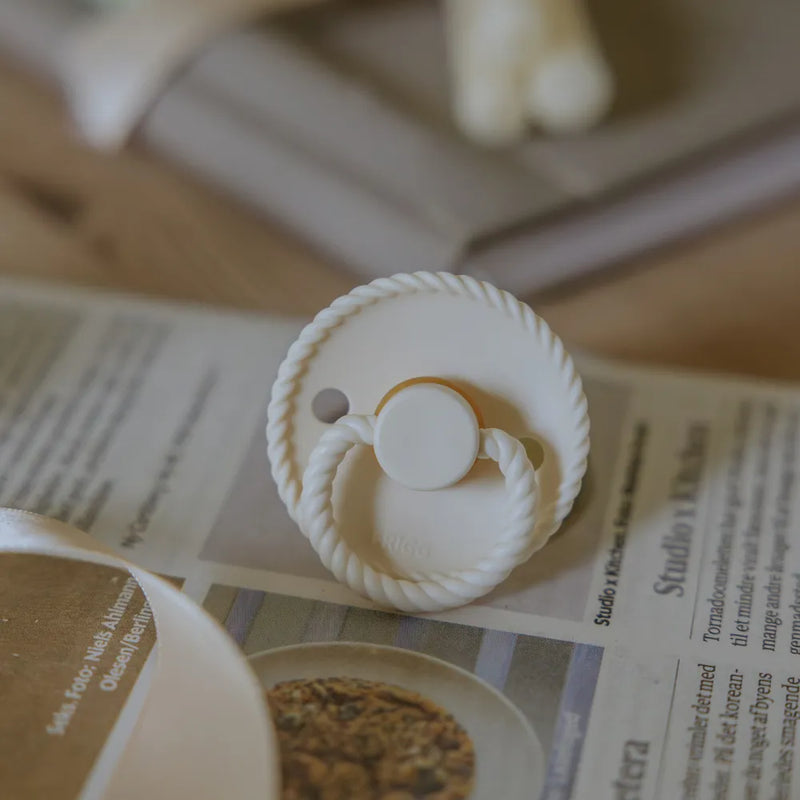 FRIGG Round Pacifier - Rope Silicone Size 1 - Cream