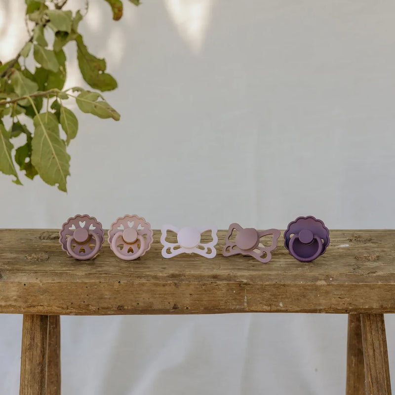 FRIGG Round Pacifier - Daisy Latex Size 1 - Violet Dream