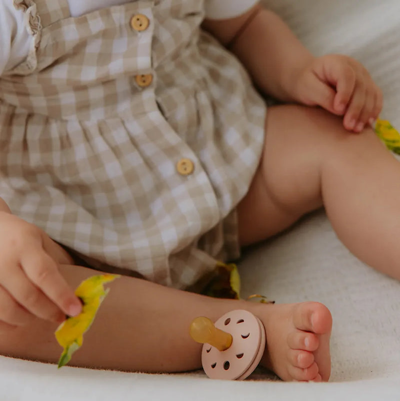 FRIGG Round Pacifier - Moon Phase Latex Size 1 - Blush