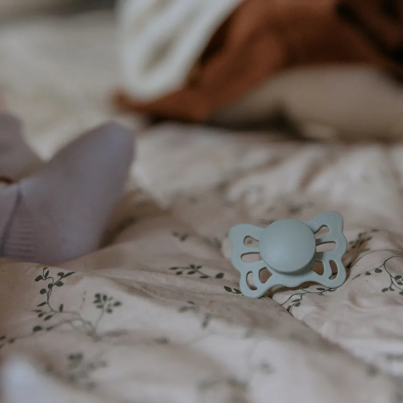 FRIGG Anatomical Pacifier - Butterfly Silicone Size 1 - Sage