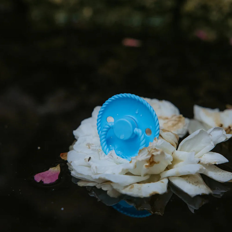 FRIGG Round Pacifier - Rope Silicone Size 2 - Waterfall