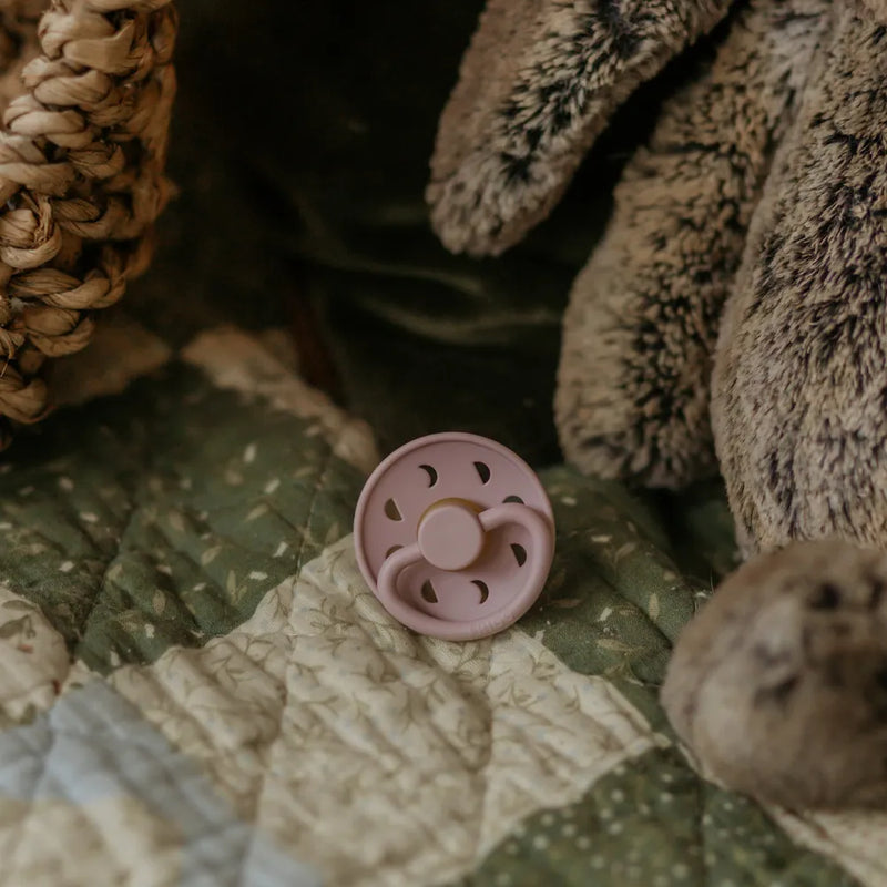 FRIGG Round Pacifier - Moon Phase Latex Size 1 - Soft Lilac