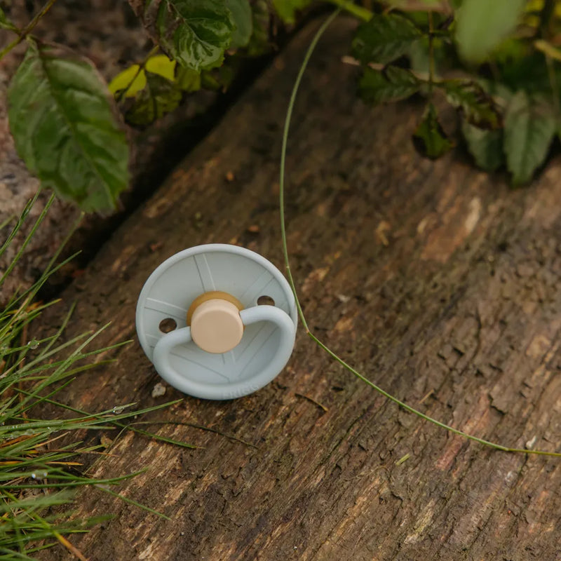 FRIGG Round Pacifier - Little Viking Latex Size 2 - Knud