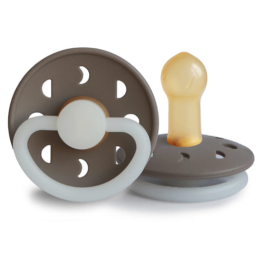 FRIGG Round Pacifier - Moon Phase Night Latex Size 2 - Portobello