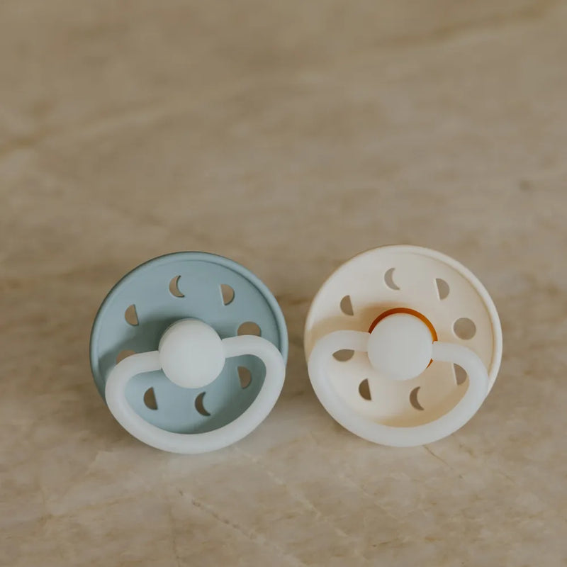 FRIGG Pacifier - Moon Phase Night Silicone 2-Pack Size 2 - Powder Blue/Cream