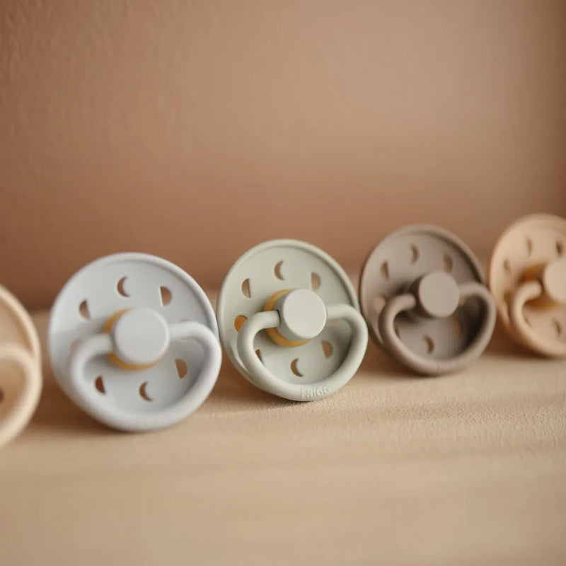 FRIGG Round Pacifier - Moon Phase Silicone Size 1 - Twilight Mauve